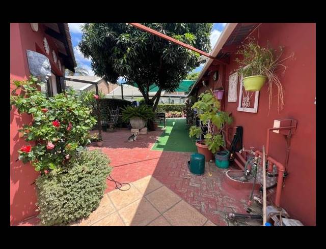 4 BEDROOM HOUSE FOR SALE IN BO-DORP